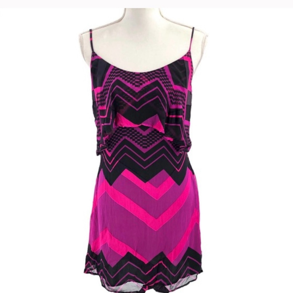 Charlie Jade Womens Small
Spaghetti Strap Silk Blend Tiered Slip
Dress chevron - Picture 2 of 8
